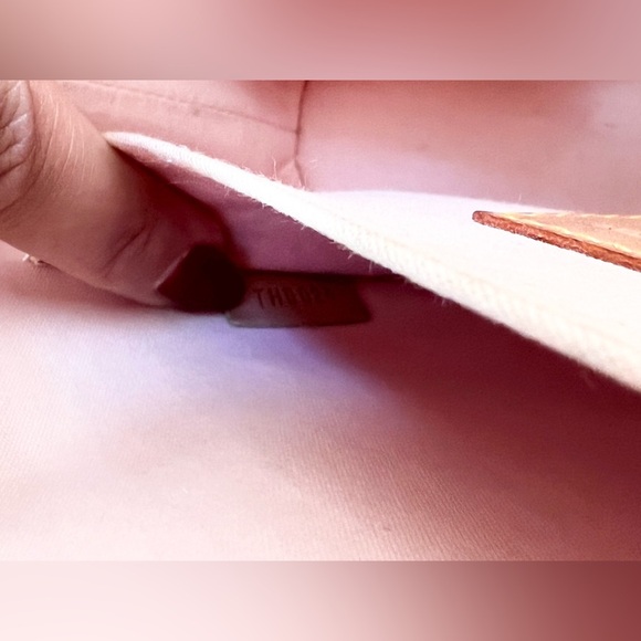 Authentic Louis Vuitton Vernis Biscayne Bay GM in excellent condition w/ addons - Picture 15 of 16